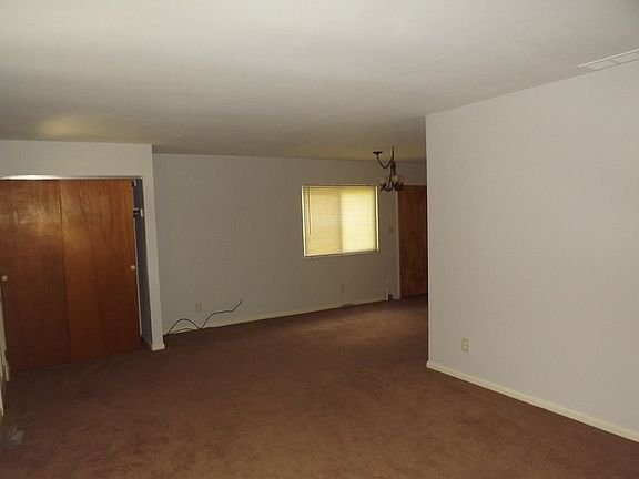 3rd image of 1656 Lynnfield Dr