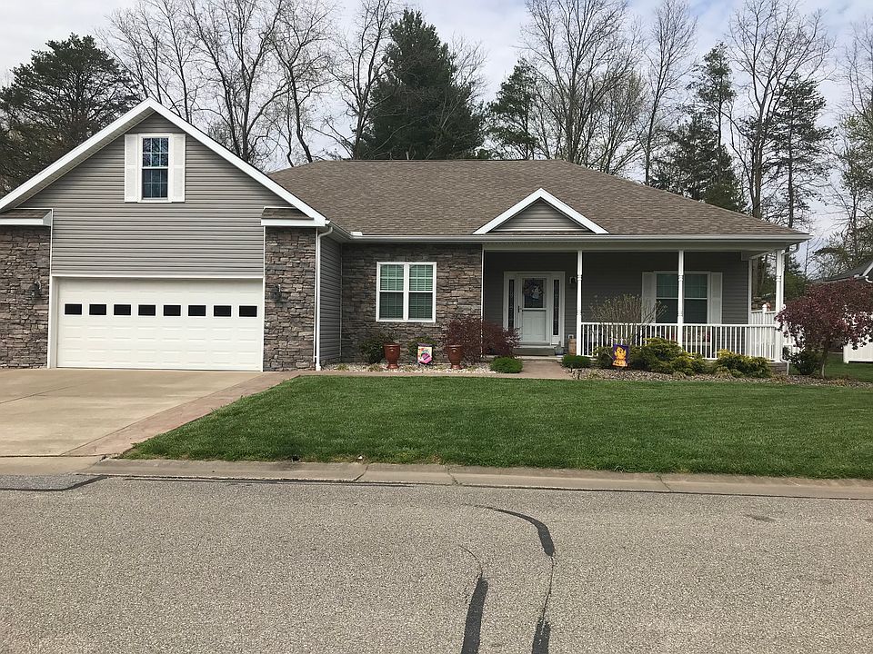 1st image of 216 Dover Dr