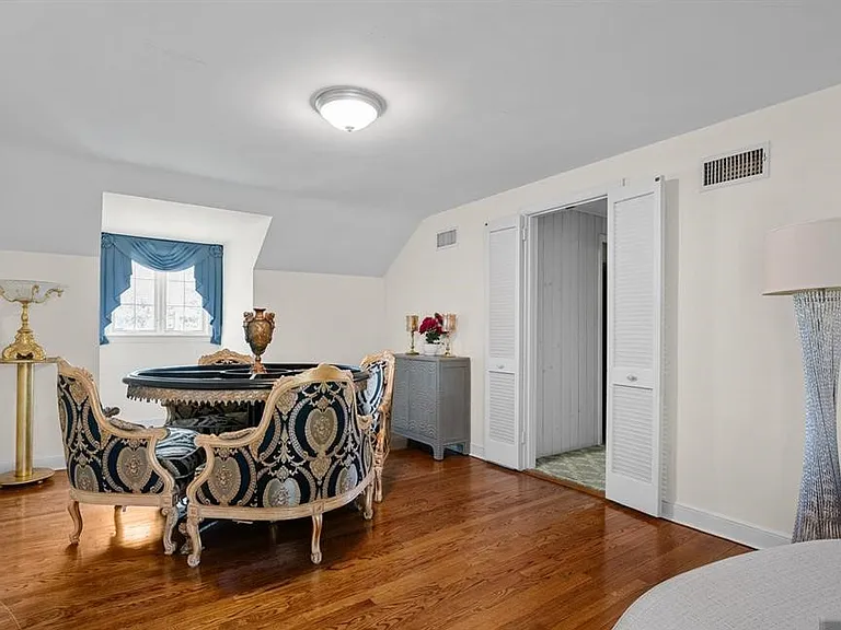 328 W Ridgewood Ave — Photo 30