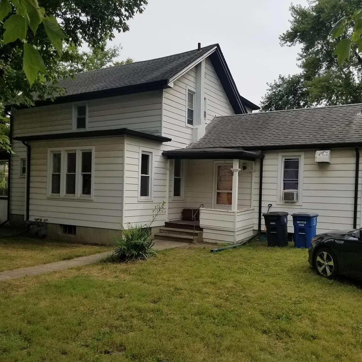 602 S 1st St photo 1