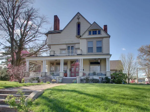 1800 Grove Ave, Quincy, IL 62301