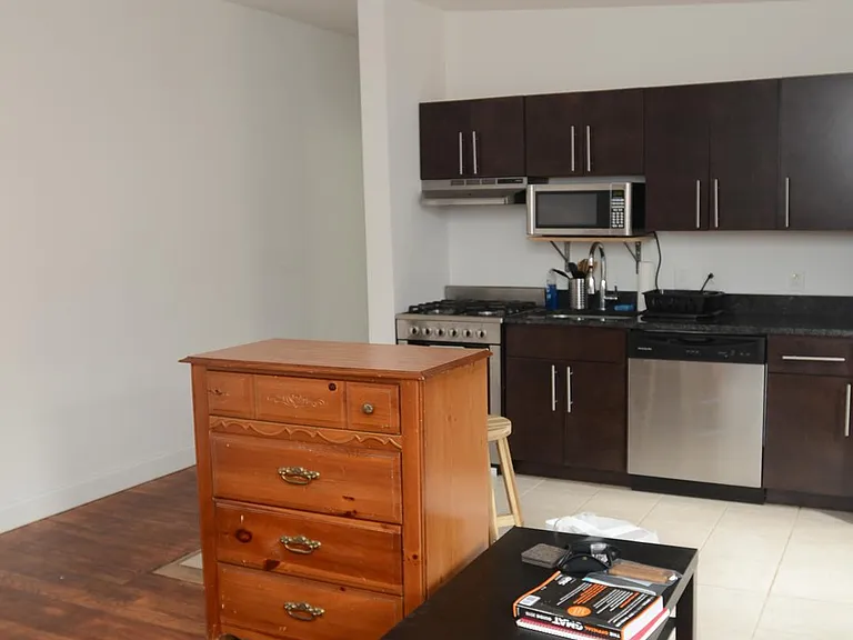 2124 Spruce St #3R — Photo 3