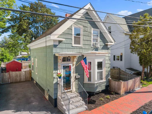 834 State Street, Portsmouth, NH 03801