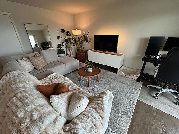 Lovely bright livingroom