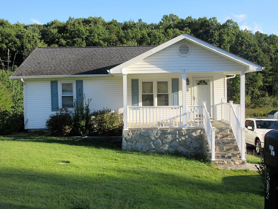 1st image of 216 Brooklawn Dr