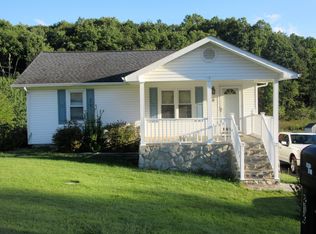 216 Brooklawn Dr, Kingsport, TN 37660
