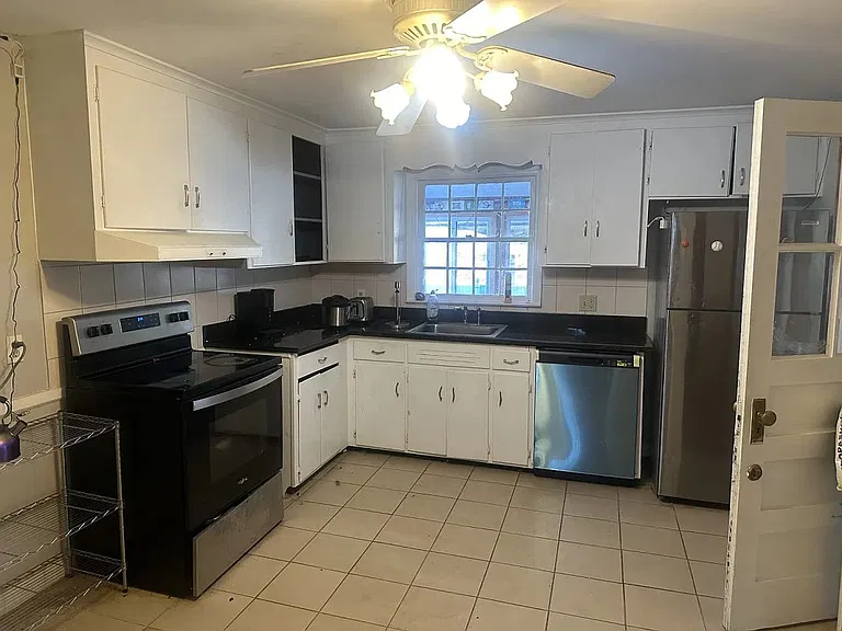 125 Stimson Rd — Photo 3