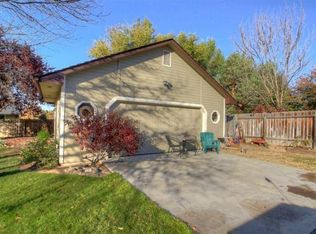 6163 N Pierce Park Ln, Boise, ID 83714
