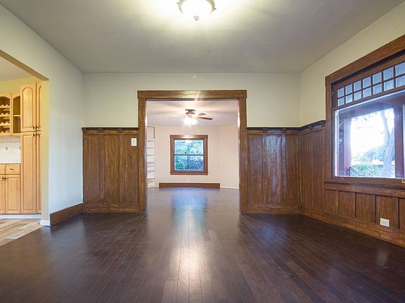3rd image of 1890 N Raymond Ave