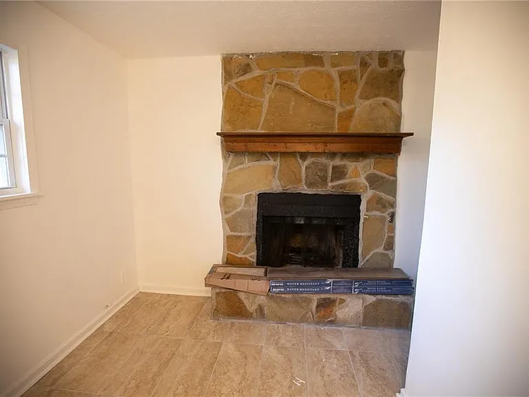 2761 Rockdale Dr — Photo 24