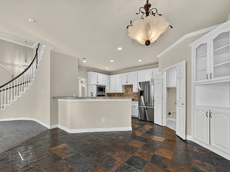 400 Breakers Point Ct — Photo 9