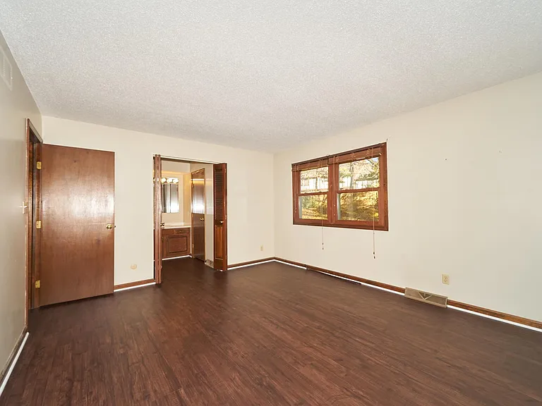 149 Springs Ct — Photo 9