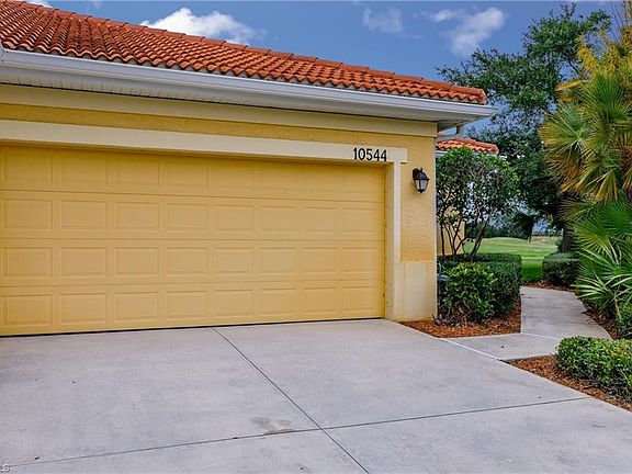 4th image of 10544 Diamante Way