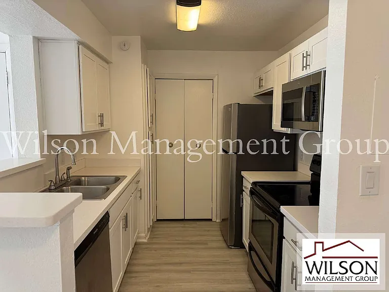5540 Devonbriar Way #H104 — Photo 8