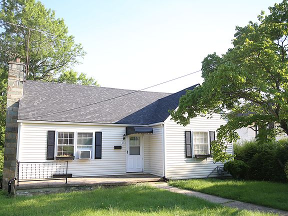 2nd image of 421 Warren Ave