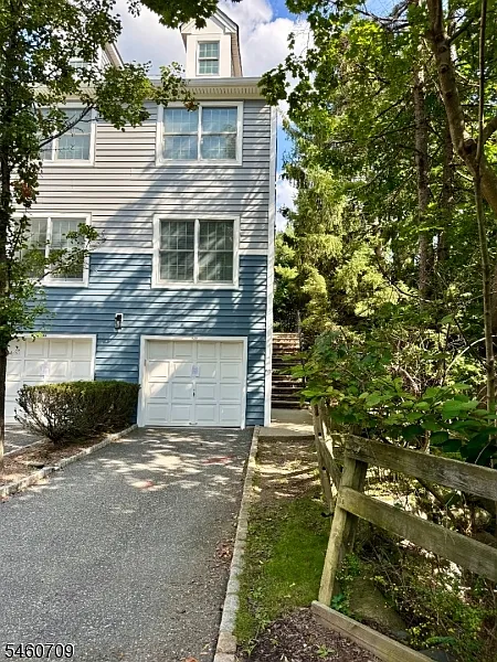 2 bed, 2.0 bath, $3,400 — Photo 1
