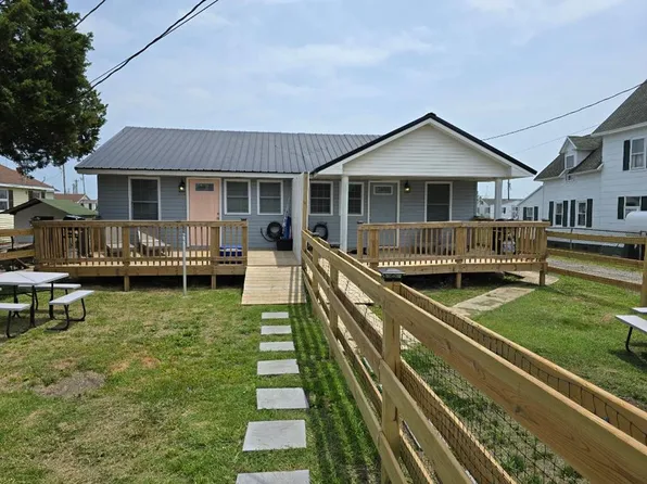 16189 Main Ridge Rd, Tangier, VA 23440