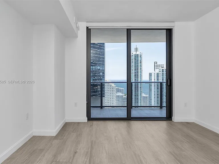 45 SW 9th St #3502 — Photo 18