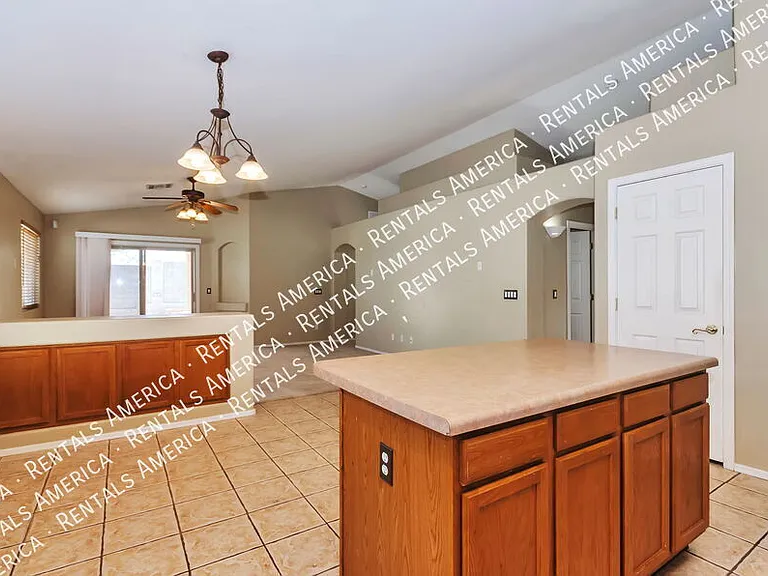 10462 E Jerrell Cove St — Photo 9