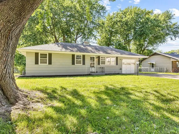 5522 Ripley St, Saint Joseph, MO 64506