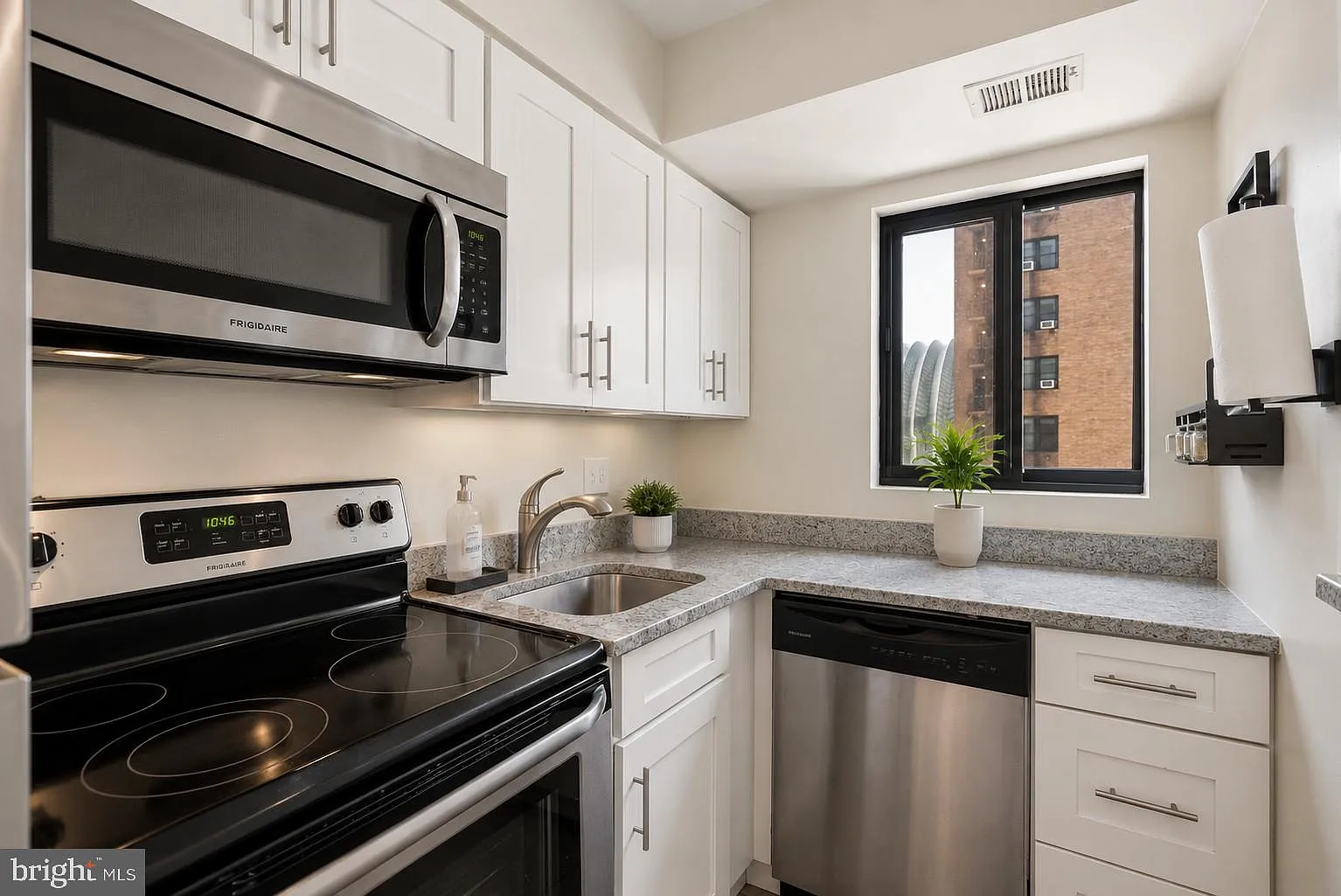1 bed, 1.0 bath, 624 sqft, $1,995 — Photo 4