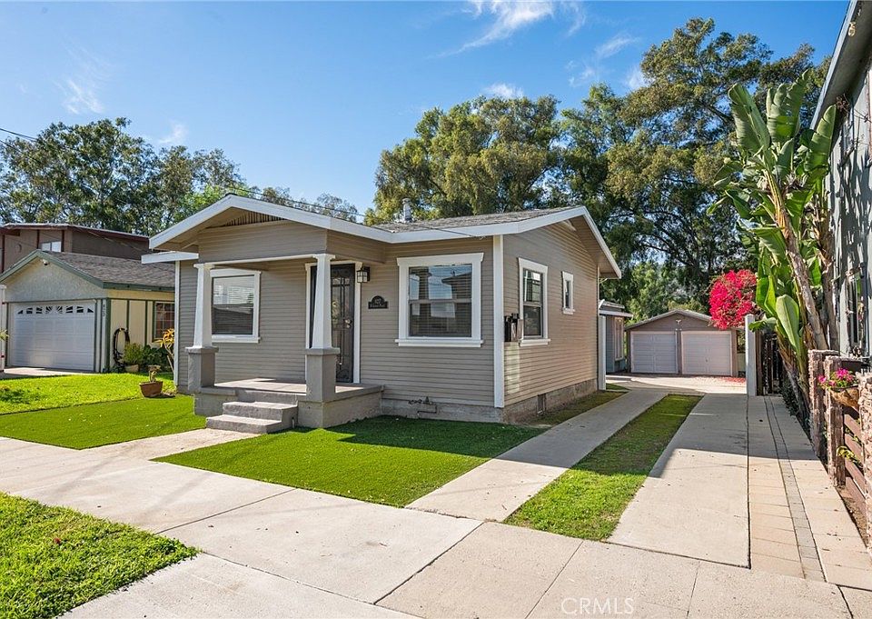 1st image of 827 N Gaffey Pl