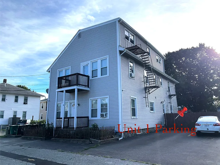 79 Dewey St — Photo 13