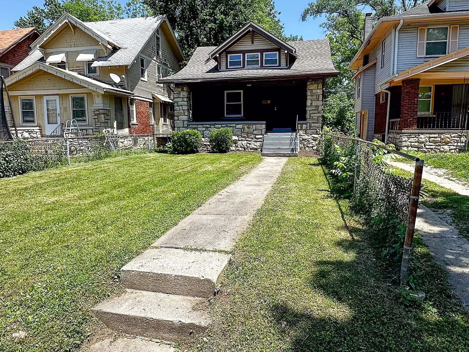 4 bed, 1413 sqft, $1,600 — Photo 2