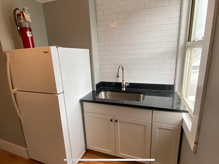 1 Chestnut St #7 — Photo 1