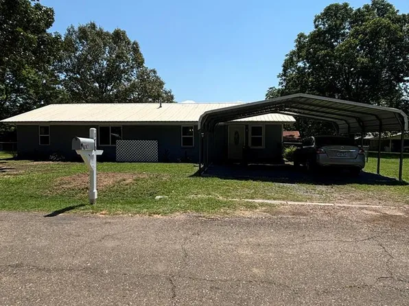 170 Manning Rd, Hooks, TX 75561