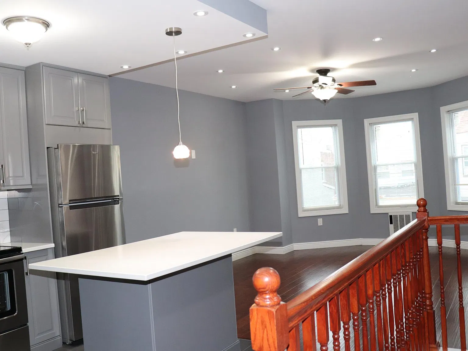 2 bed, 800 sqft, $1,600 — Photo 2