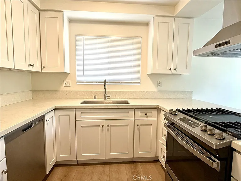18221 Mandarin Ln #D — Photo 7