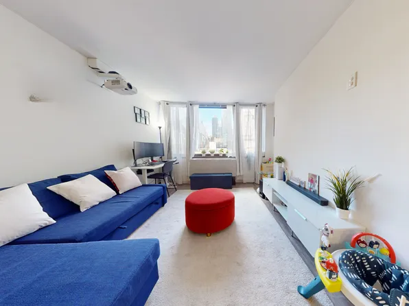 40 River Road image 1 of 17