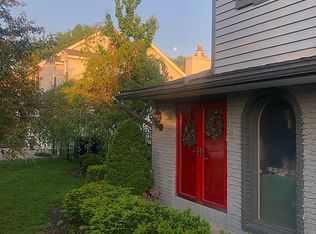 47 Bassett Rd, Williamsville, NY 14221