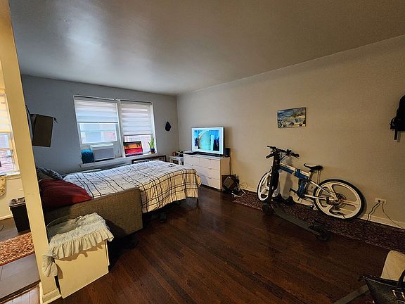 2nd image of 12325 82nd Ave APT 4P