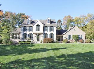 518 Sugartown Rd, Devon, PA 19333