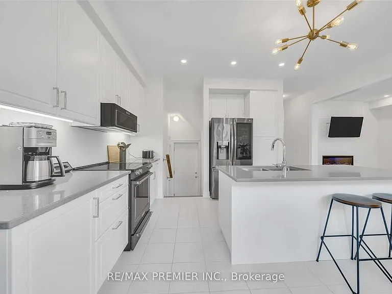 220 Seaview Hts — Photo 7