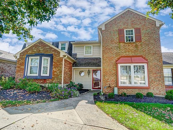 2nd image of 984 Congress Park Dr
