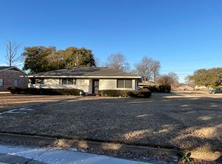 240 Bermuda Dr, Greenville, MS 38701