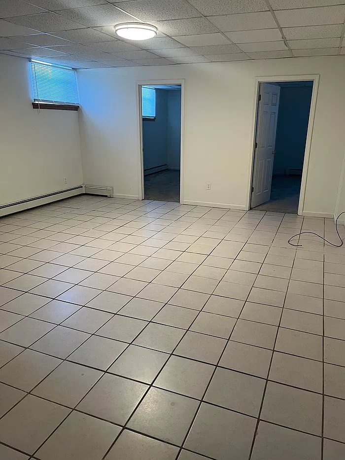 2 bed, 1.0 bath, $725 — Photo 2