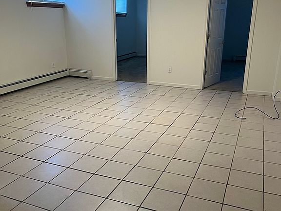2nd image of 704 Poplar St APT 101