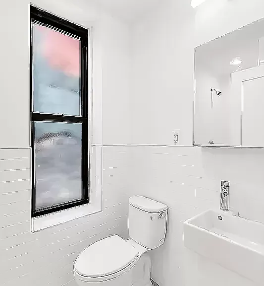 441 1st St #2L — Photo 7