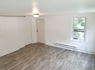 150 Budlong Rd #1R, Cranston, RI 02920