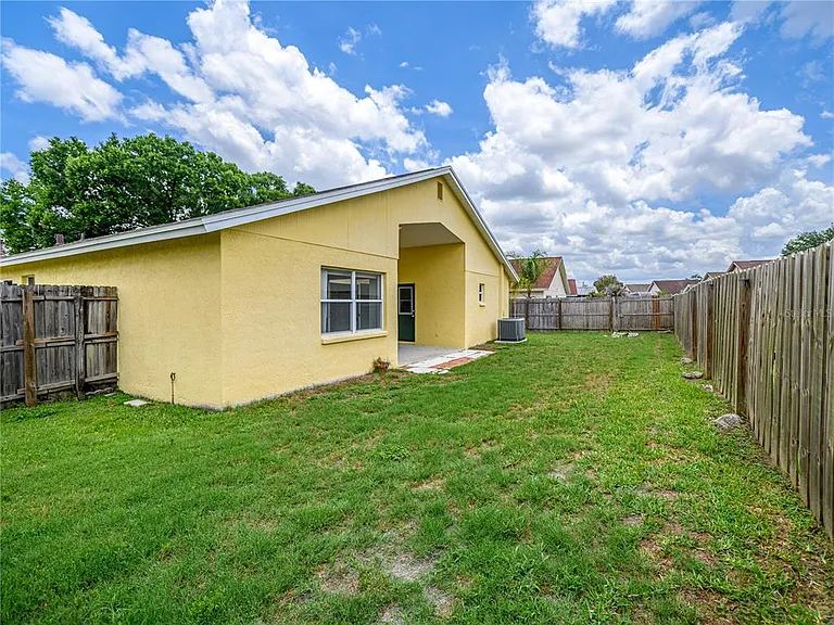 1407 Wakefield Dr — Photo 33