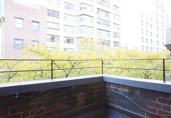 5th image of 30 E 38th St APT 6A