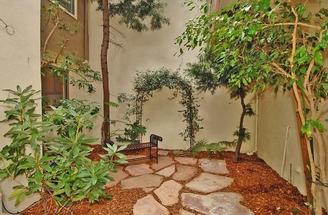 1st image of 453 Bark Dr