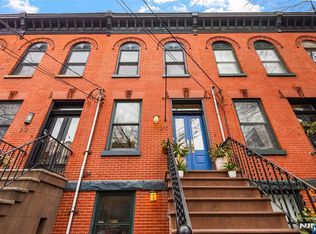 210 13th St, Hoboken, NJ 07030