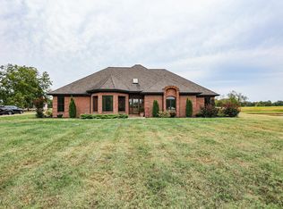 6460 Houser Rd, Paducah, KY 42003