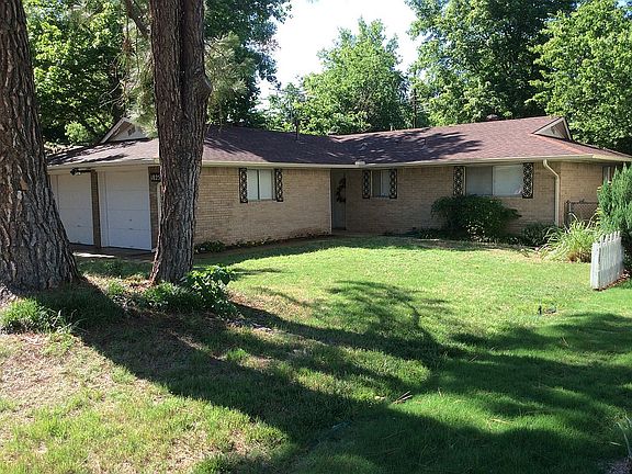 Front Yard (Looking NW)