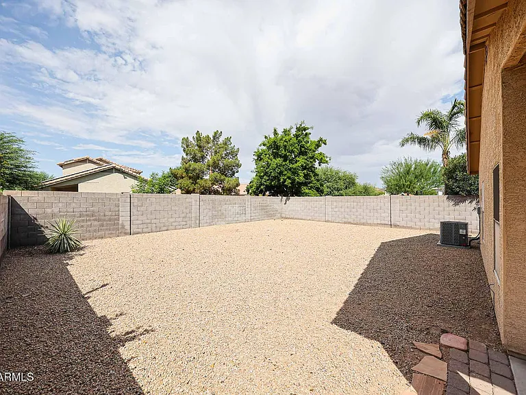 25242 N 40th Ln — Photo 32